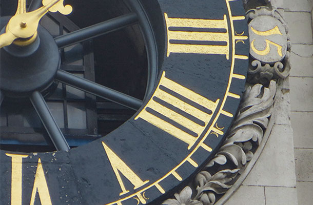 聖ポール大聖堂の時計もIIII