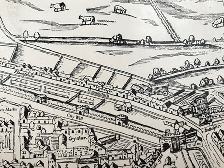 シティ・ウォールの外側にハウンズディッチが見える（1561年Agas Map）