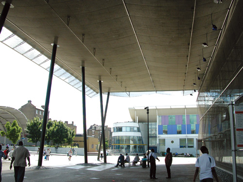 ペッカム公立図書館 Peckham Library