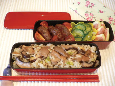 秋の味覚を先取り弁当