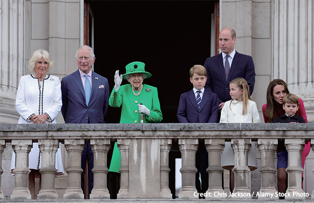 2022年のプラチナ・ジュビリーに、バッキンガム宮殿のバルコニーに現れたエリザベス女王
