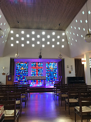 船の柄のステンドグラスが美しいノルウェー教会!